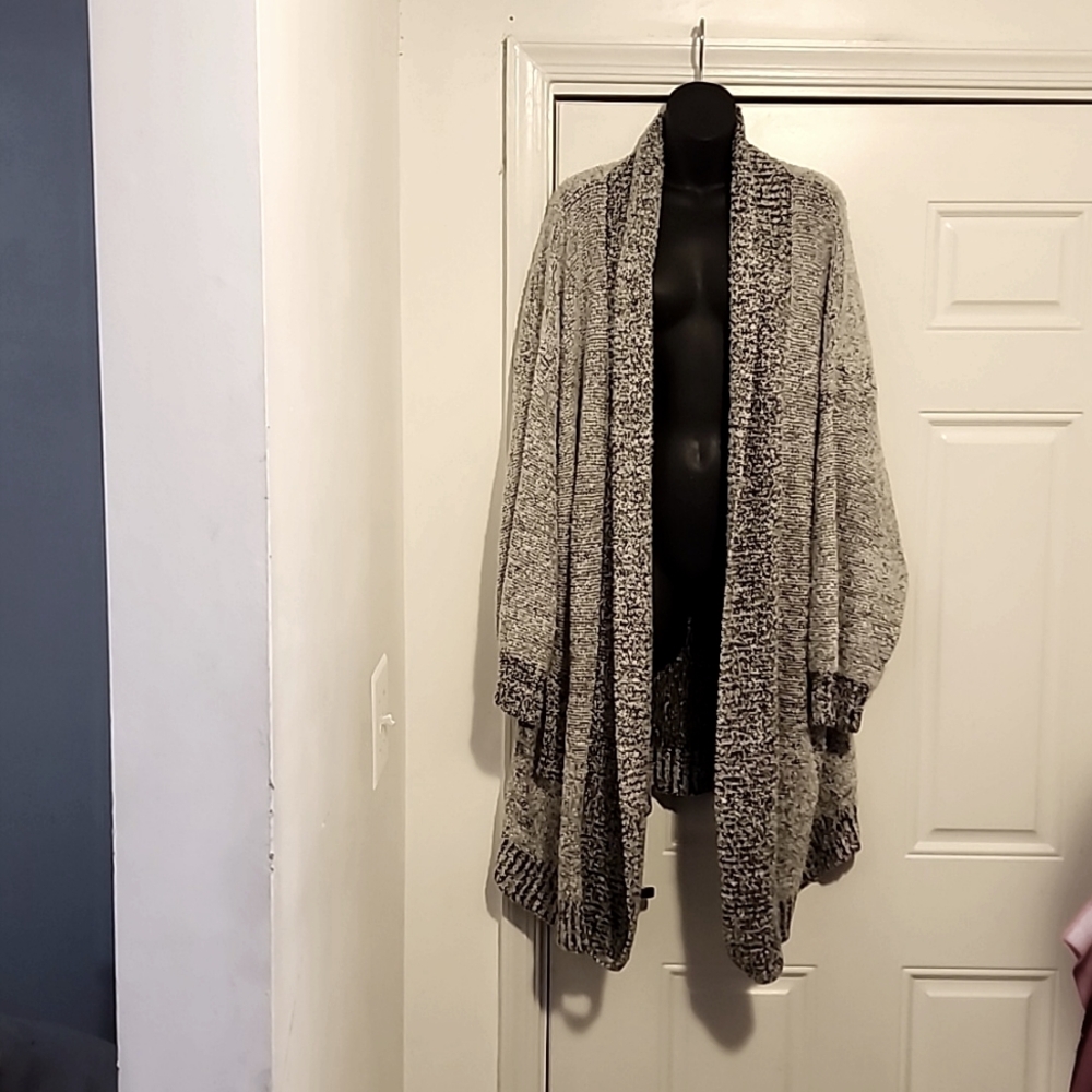 FASHION ELEMENTS - Picture 2 of 4